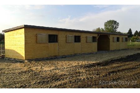 Pětiboxy se seníkem